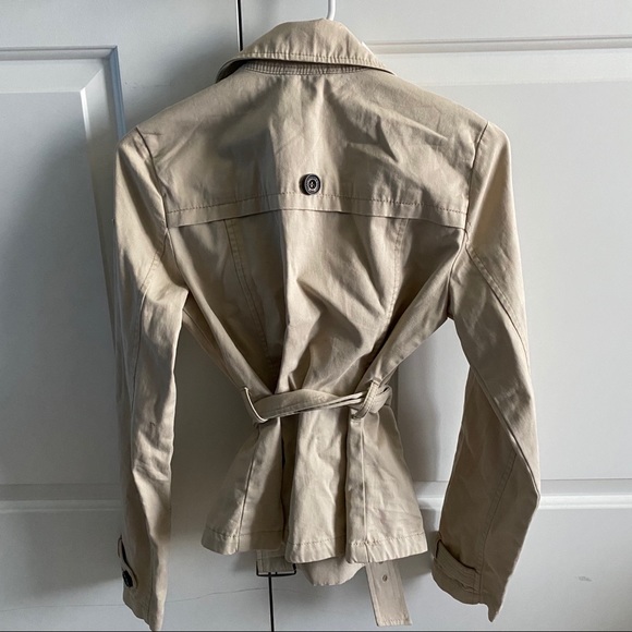 Abercrombie and Fitch short jacket - Picture 3 of 5